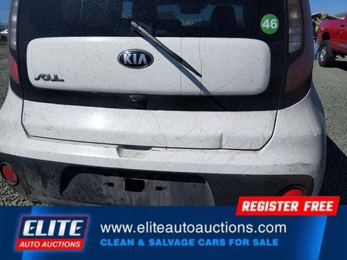 Used 2019 Kia Soul image 11