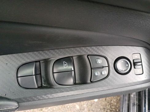 Used 2024 Nissan Altima 2.5 SV image 14