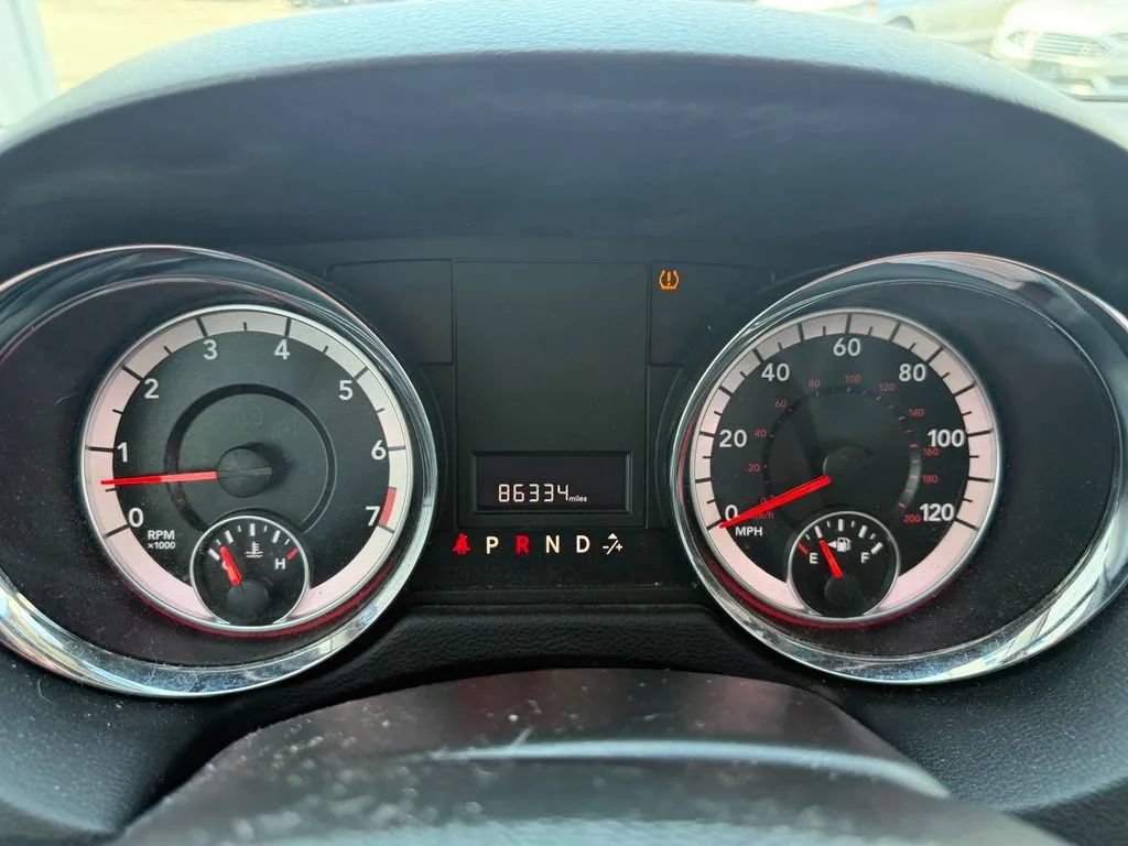 Used 2019 Dodge Grand Caravan SE FWD image 19