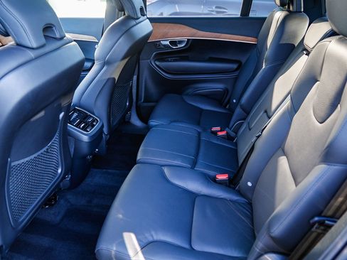 Used 2024 Volvo XC90 B5 Plus w/ Protection Package Premier image 20