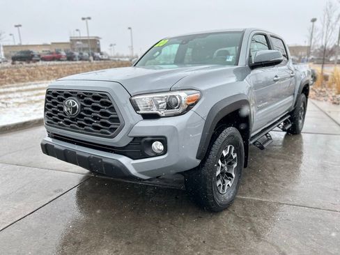 Used 2020 Toyota Tacoma TRD Off-Road image 3