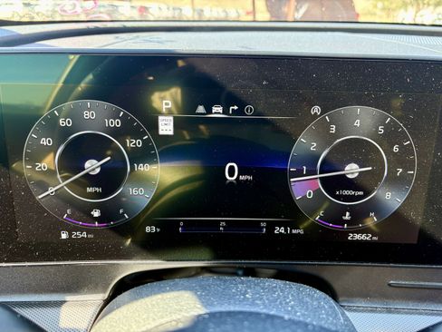 Used 2023 Kia Sportage SX image 18