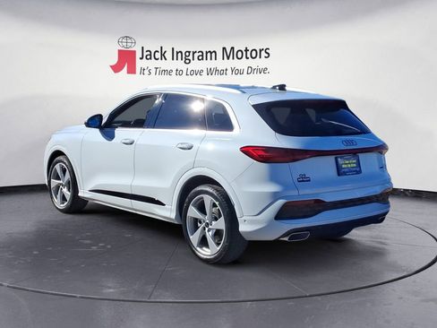 New 2025 Audi Q5 Prestige image 3