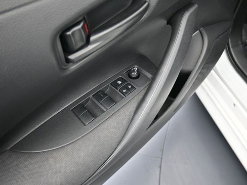 Used 2022 Toyota Corolla LE image 13