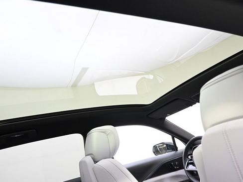 New 2025 Cadillac Lyriq Sport image 17