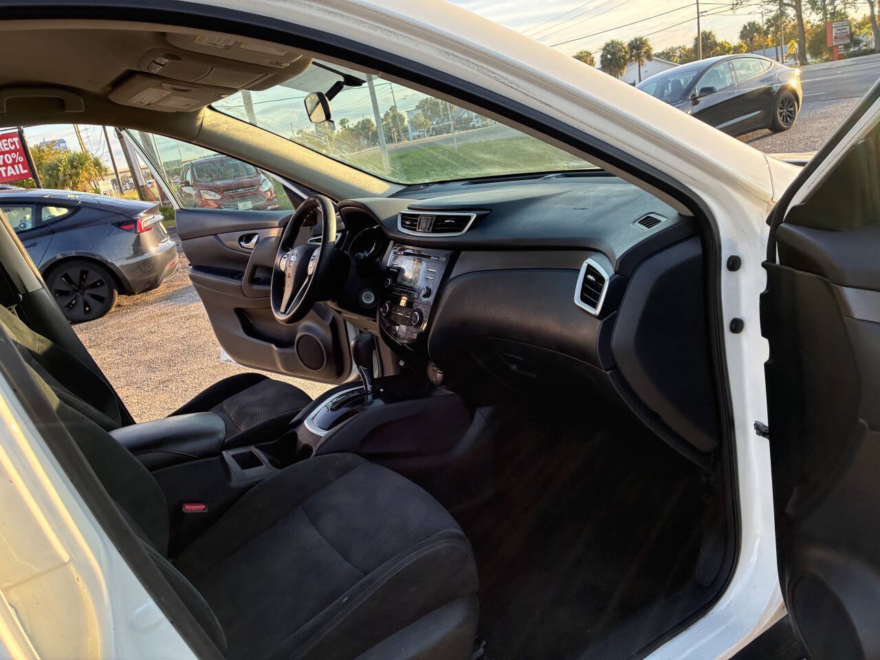Used 2016 Nissan Rogue S w/ Appearance Package FWD image 15