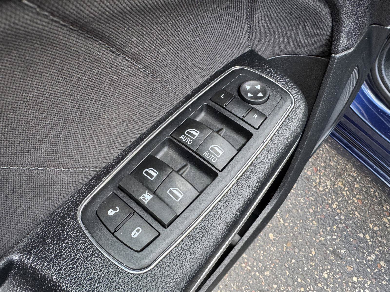 Used 2016 Dodge Charger SXT w/ Rallye Group AWD/4WD image 13