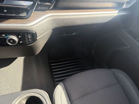 Used 2026 Chevrolet Silverado 1500 LT image 36