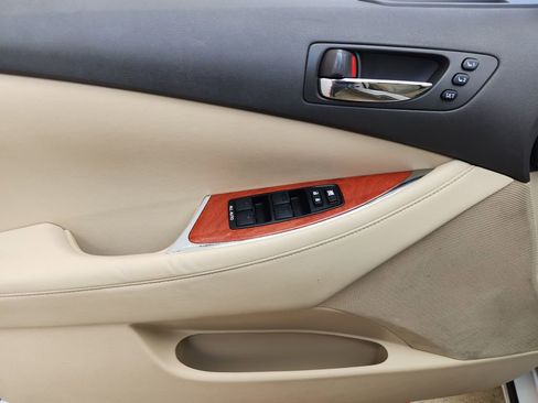 Used 2011 Lexus ES 350 image 23