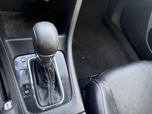 Used 2015 Subaru Impreza 2.0i Limited image 16