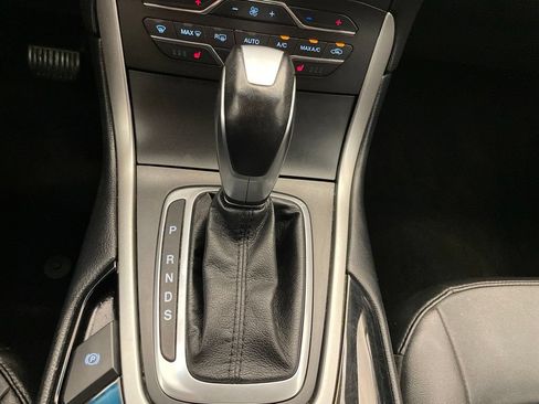 Used 2018 Ford Edge SEL w/ Equipment Group 201A FWD image 16