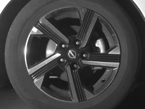 Used 2025 Nissan Sentra SV FWD image 13
