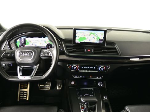 Used 2018 Audi SQ5 Prestige w/ Prestige Package image 3