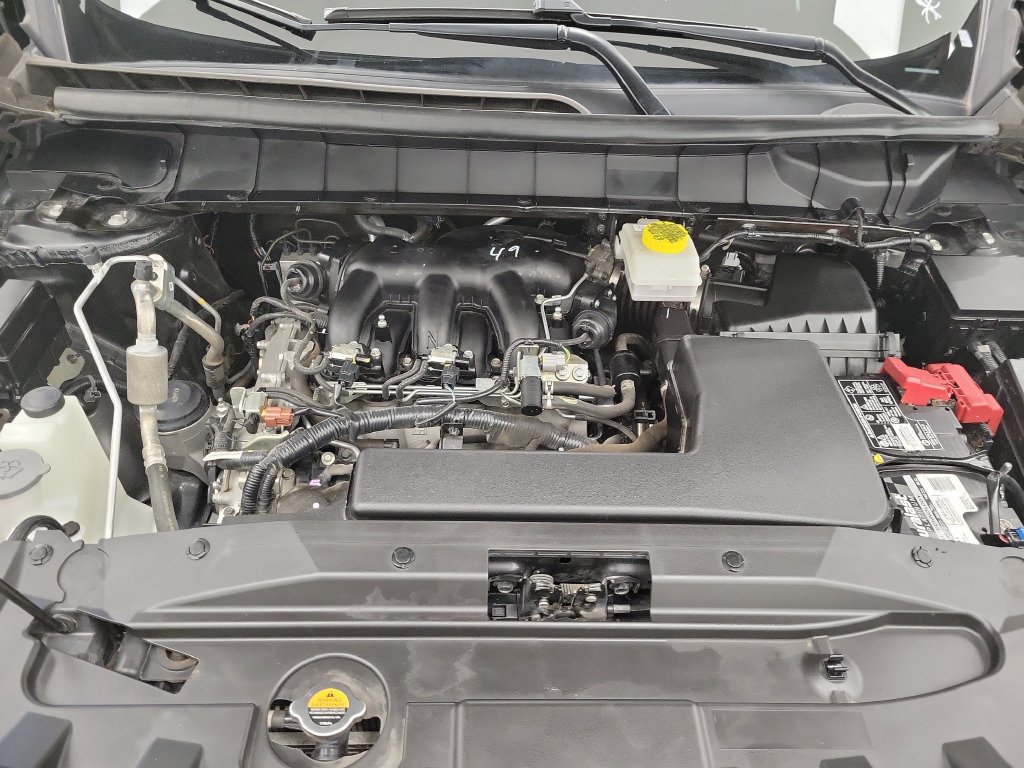 Used 2024 Nissan Pathfinder SV FWD image 12