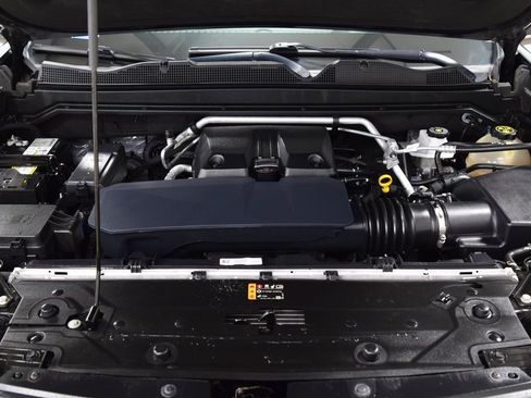 Used 2023 Chevrolet Colorado ZR2 w/ ZR2 Convenience Package III image 33