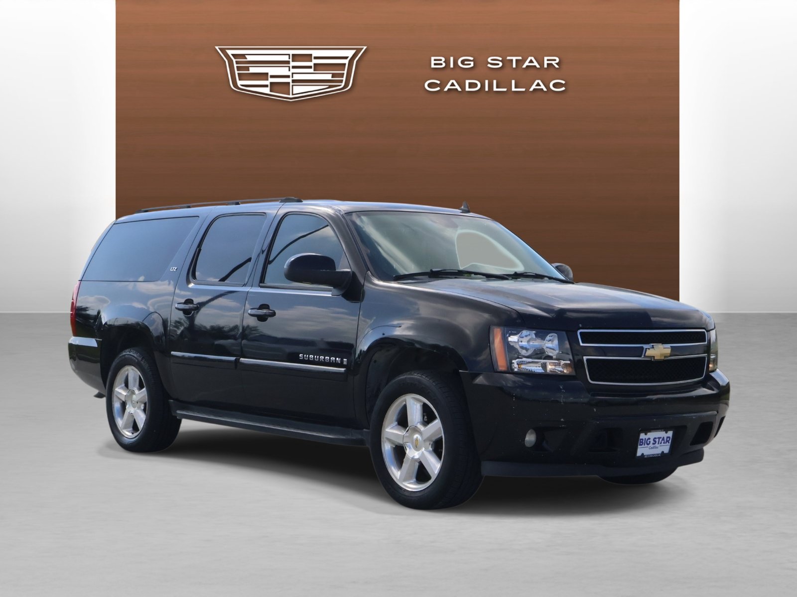 Used 2007 Chevrolet Suburban LTZ w/ LTZ Preferred Equipment Group RWD image 7