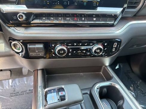 Used 2023 GMC Sierra 1500 SLT w/ SLT Premium Package RWD image 25