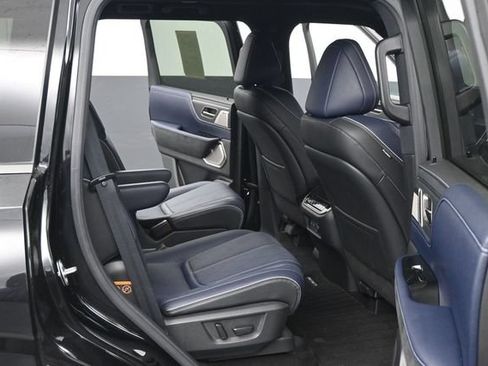 Used 2026 INFINITI QX80 4WD w/ Sport Exterior Package image 47
