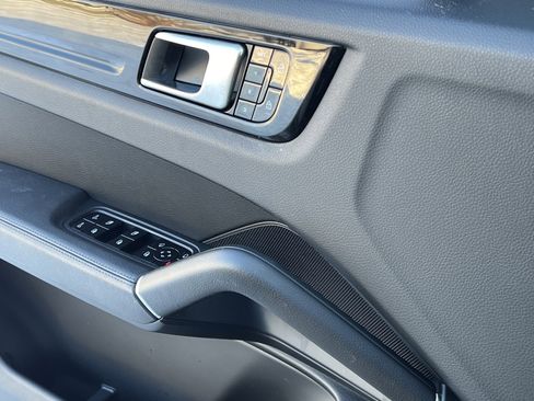 Certified 2021 Porsche Cayenne Coupe image 30