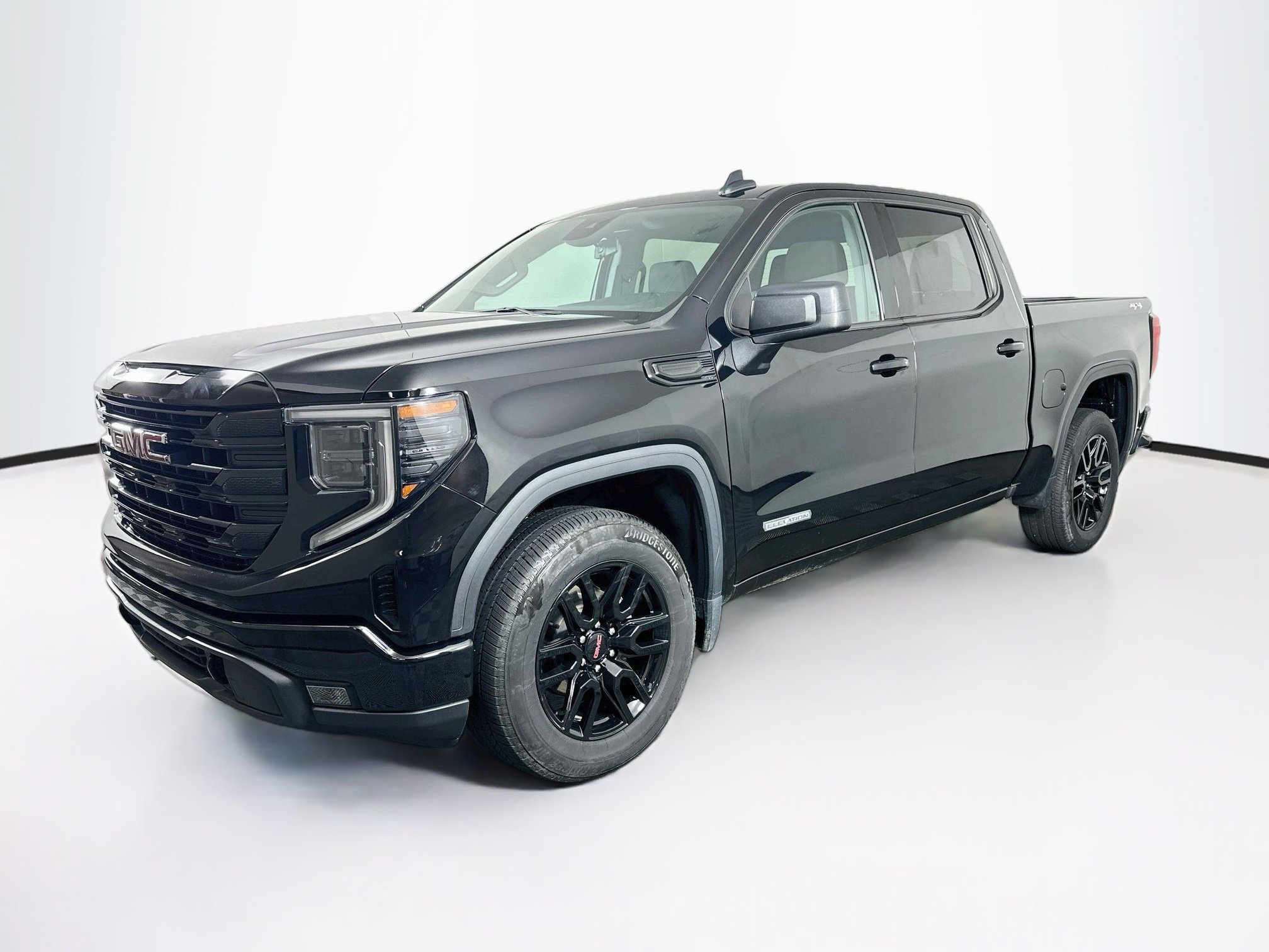 Used 2024 GMC Sierra 1500 Elevation AWD/4WD image 3