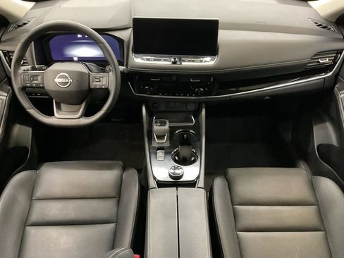 Used 2025 Nissan Rogue SL image 16