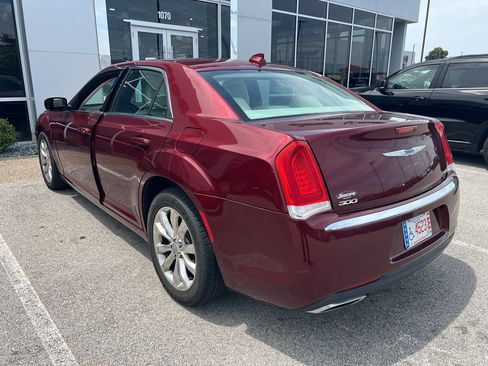 Used 2015 Chrysler 300 Limited w/ Driver Convenience Group AWD/4WD image 6
