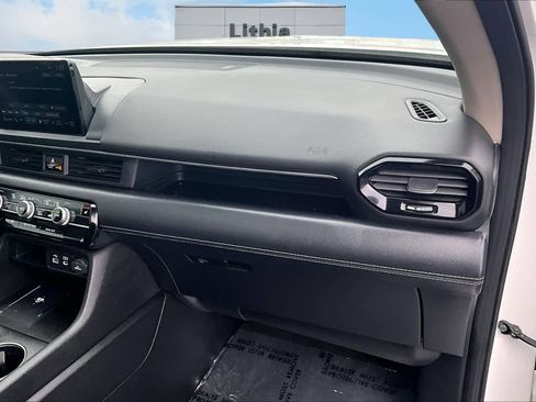 Used 2023 Honda Pilot Touring image 24