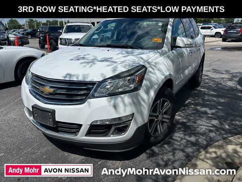Used 2017 Chevrolet Traverse LT FWD image 2