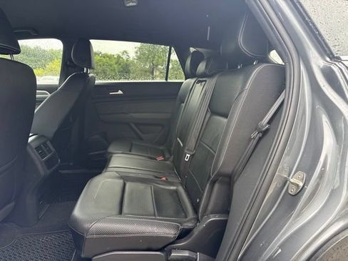 Used 2022 Volkswagen Atlas Cross Sport SE AWD/4WD image 6