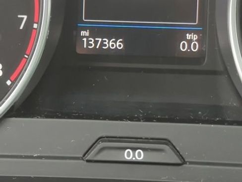 Used 2019 Volkswagen Tiguan SE w/ Panoramic Sunroof Package AWD/4WD image 35