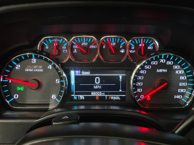 Used 2018 Chevrolet Silverado 1500 LT w/ Redline Edition AWD/4WD image 17