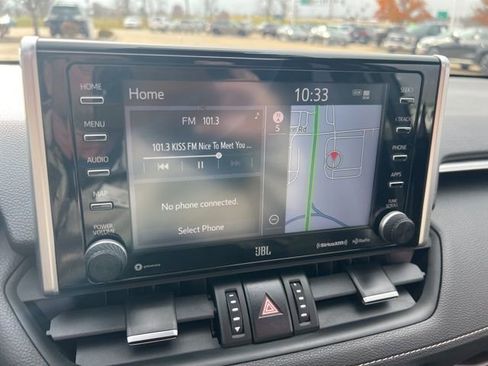 Used 2020 Toyota RAV4 Limited image 16