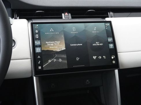 Used 2025 Land Rover Discovery Sport S AWD/4WD image 15