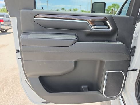 Used 2025 Chevrolet Silverado 2500 LT w/ Convenience Package AWD/4WD image 30