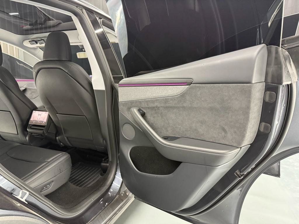 Used 2026 Tesla Model Y Long Range AWD/4WD image 27