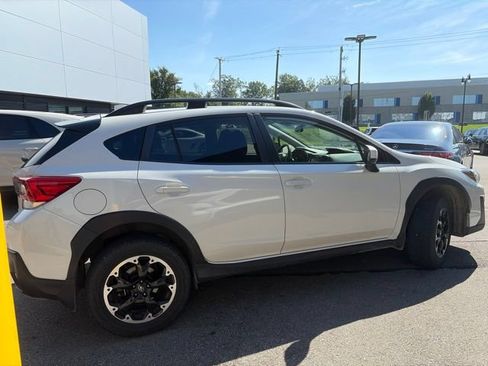 Used 2021 Subaru Crosstrek 2.0i Premium w/ Popular Package #2 AWD/4WD image 2
