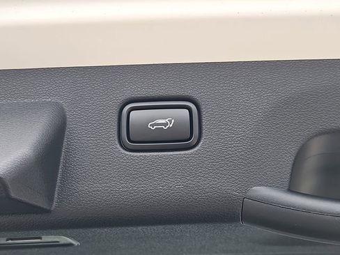 New 2026 Kia Sportage SX image 7