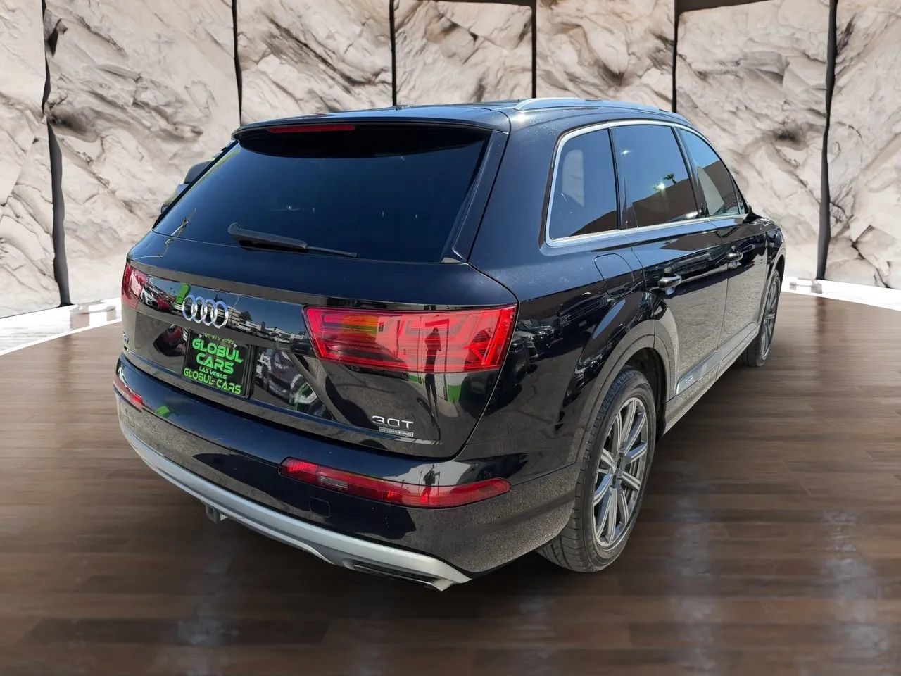 Used 2017 Audi Q7 3.0T Premium Plus AWD/4WD image 5
