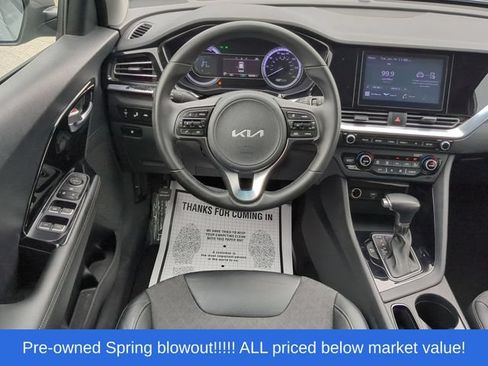 Used 2022 Kia Niro LXS FWD image 39