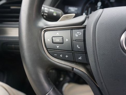 Used 2024 Lexus LS 500 image 8