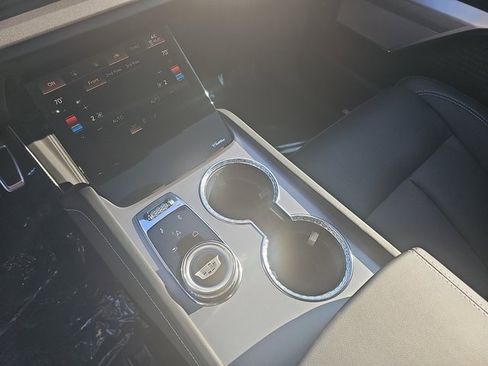 New 2026 Cadillac Vistiq Sport image 26