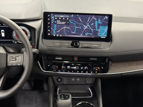 Used 2026 Nissan Rogue Platinum w/ Platinum Premium Package image 21