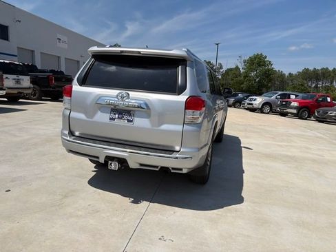 Used 2011 Toyota 4Runner Limited AWD/4WD image 19