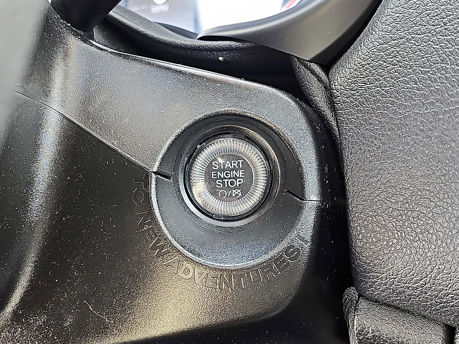 Certified 2023 Jeep Renegade Latitude w/ Sun/Sound Group AWD/4WD image 25
