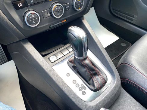 Used 2013 Volkswagen Jetta GLI Autobahn FWD image 22