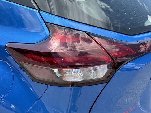 Used 2025 Nissan Kicks Play S FWD image 12