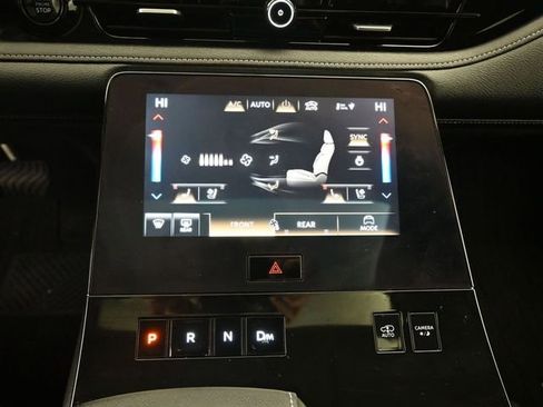 Used 2025 INFINITI QX80 Sensory image 22