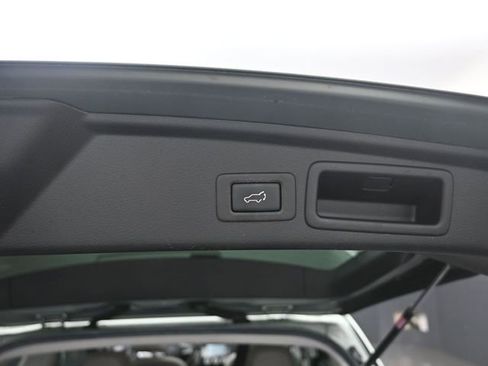 Used 2018 Subaru Forester 2.5i Limited AWD/4WD image 25