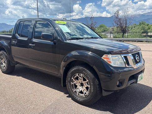 Used 2013 Nissan Frontier SV w/ SV Value Truck Pkg AWD/4WD image 19