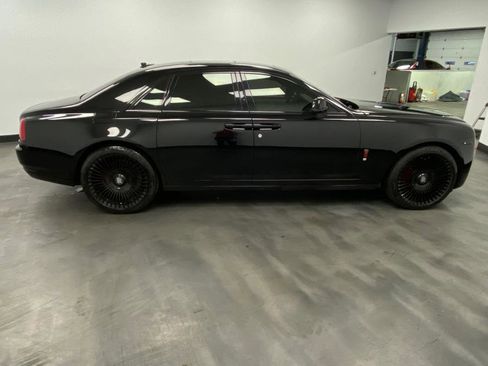 Used 2016 Rolls-Royce Ghost image 4